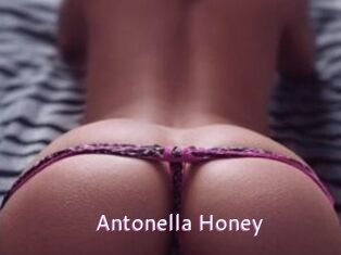 Antonella_Honey