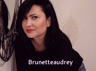 Brunetteaudrey