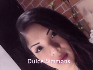 Dulce_Simmons