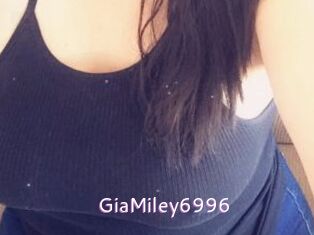 GiaMiley6996