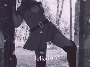 Julia6902