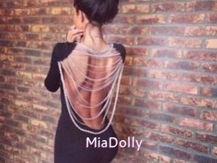 Mia_Dolly