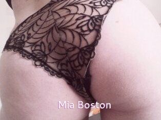 Mia_Boston