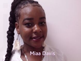 Miaa_Davis
