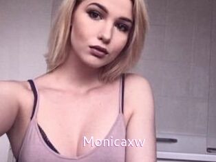 Monicaxw