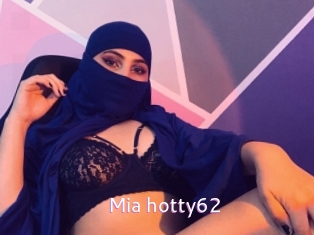 Mia_hotty62