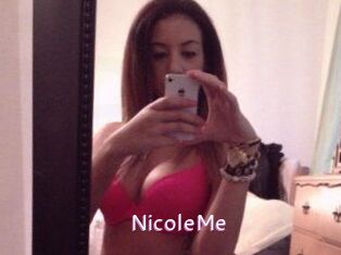 NicoleMe