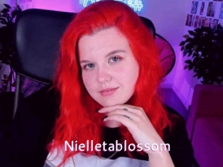 Nielletablossom