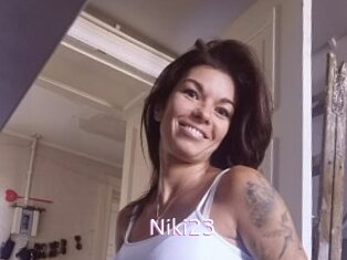 Niki23