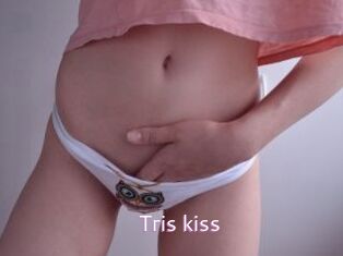 Tris_kiss