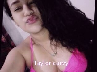 Taylor_curvy