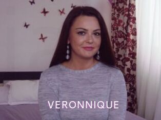 VERONNIQUE_